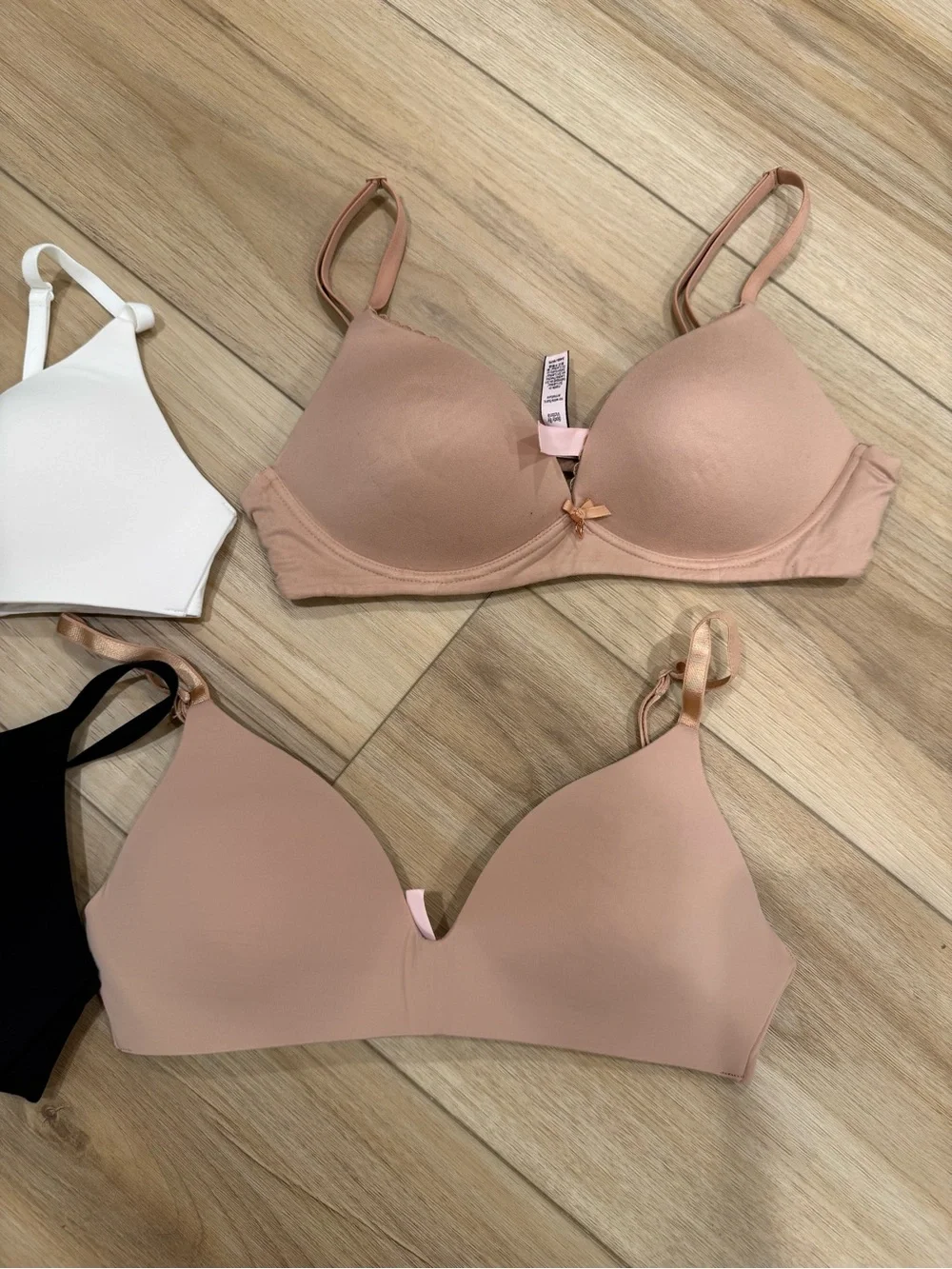 Victoria’s Secret - Bra Bundle - Picture 2 of 7